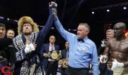 Қазақстандық боксшы WBA, WBC және WBO титулдарын қашан қорғайтыны белгілі болды