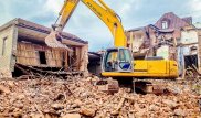 Өзбекстанда кәсіпкер дүкенін сүрмекші болған шенеунікті өртеп жіберді