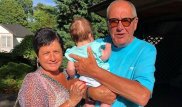 79 жастағы әртістің үшінші қызы дүниеге келді