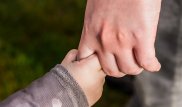 Қарағандыда ер адам бұрынғы әйеліне шабуылдап, баласын ұрлап кетті