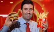 McDonald's бас директоры жанжалдан кейін қызметінен кетті