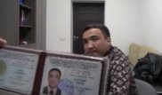 Алматыда жемқорлыққа қарсы қызметтің жалған куәлігімен жүрген алаяқ ұсталды