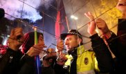 Грузияда полицейлер митинг қатысушыларын суатқышпен қуып жатыр