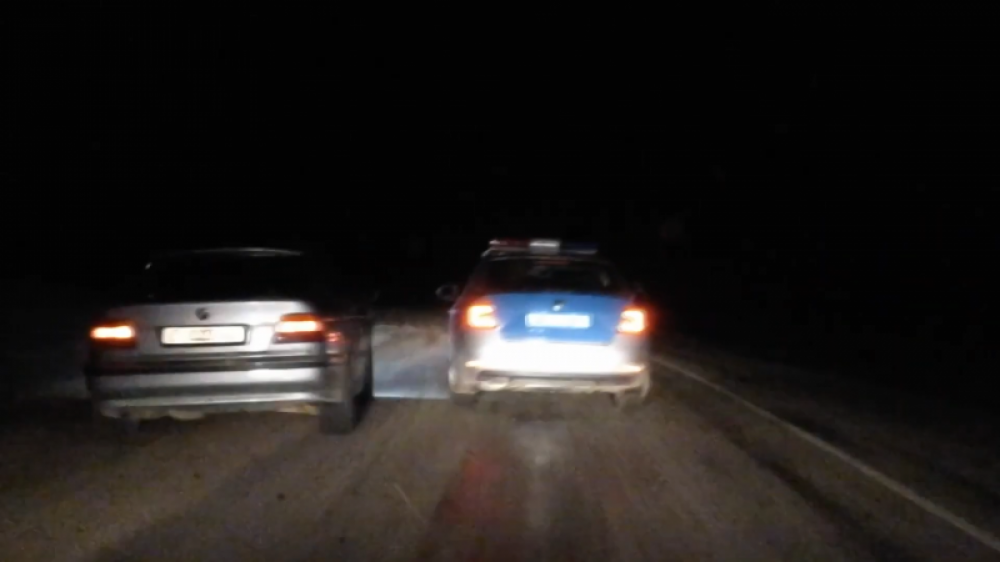 Қаратауда полицейлер бұзақыны қуу кезінде оқ атты