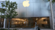 Apple АҚШ-та тәртіпсіздік кезінде дүкендерден ұрланған смартфондарды бақылап жатыр