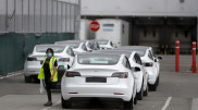 Автопилотты қосып қойған Tesla жүргізушісі полициядан жасырынбақ болған - БАҚ