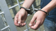 БҚО-да қылмыстық істі 5 миллион теңге жауып бермек болған тергеушілер ұсталды