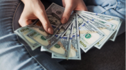 Ақтөбедегі дәмханалардың бірінде 2,5 миллион теңге салынған сөмке қолды болды