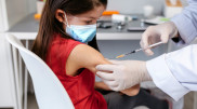 Қытайлық CoronaVac вакцинасы балаларға сынақтан сәтті өтті