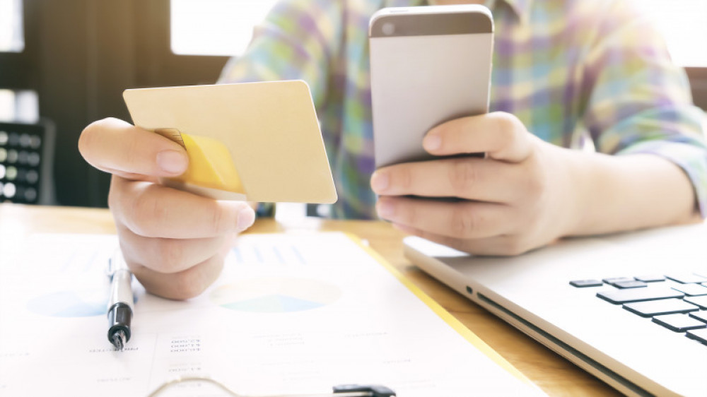 Түркістанда банктің бұрынғы қызметкері клиенттерді 40 миллион теңгеге алдап кеткен