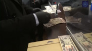 Нұр-Сұлтан тұрғыны жалған долларды ұтысқа тіккен