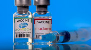Жаңа штамға байланысты Pfizer мен Moderna вакциналарының құрамы жаңарады