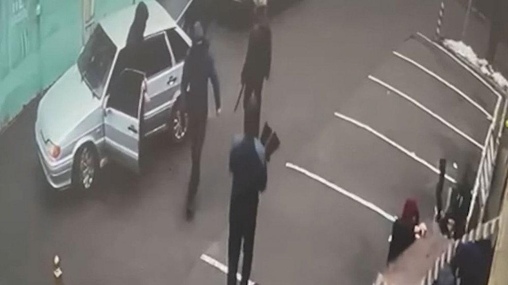 Алматыда қару-жарақ дүкенін тонаған адам ұсталды