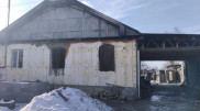 Үштөбеде әскерилер өртеніп жатқан үйден бір отбасыны құтқарып қалды