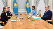 Елена Рыбакина Қасым-Жомарт Тоқаевқа қандай сыйлық берді?
