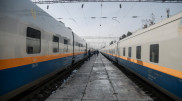 Қазақстанда пойыз теміржол қызметкерлерін басып кеткен