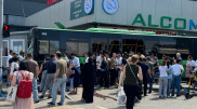 Алматыда жолаушылар мінген автобус жол апатына ұшырады