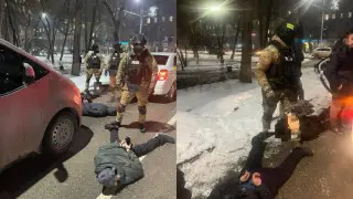 Арнайы жасақ Алматының орталығында күдіктілерді ұстады