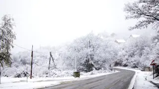 Қазақстанның екі облысында жолдар ашылды