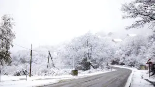 Қазақстанның екі облысында жолдар жабылды