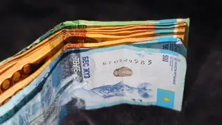 Төлем мерзімі өтіп кеткен кредиттер: сарапшылар қазақстандықтар мен ресейліктерді салыстырды