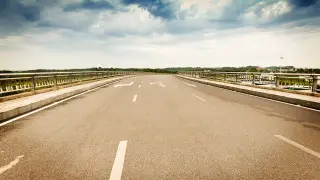 Астананың маңында жасөспірім футболшылар мінген автобус аударылды