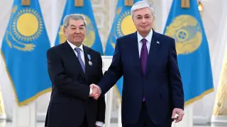 Тоқаев Қуаныш Сұлтановқа “Отан“ орденін табыстады