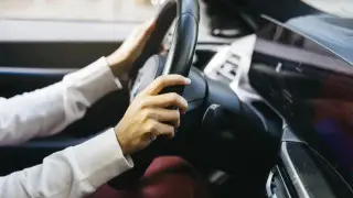 Қытай азаматы Қазақстанда автоалаяқтарға алданып қалған