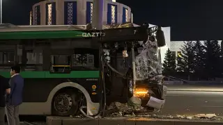 Астанадағы автобус апаты: дәрігерлер зардап шеккендердің жағдайы туралы айтты