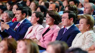 “Алтын Шипагер“: Астанада үздік медицина қызметкерлері марапатталды