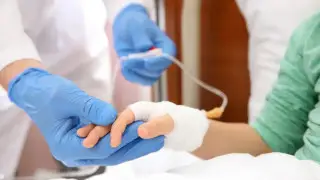 Алматы маңында иттер талап тастаған 10 жастағы баланың жағдайы белгілі болды