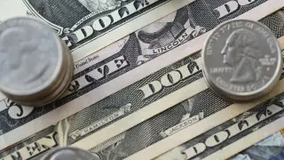 Қазақстанда доллар бағамы төмендеді