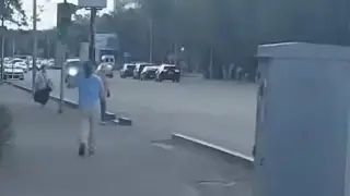 Павлодар орталығында әйел 13 жастағы қызға шабуыл жасаған