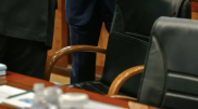 Түркістан облысында екі ер адам әкімдік ғимаратының ішінде төбелескен