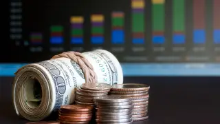 Доллар бағамы 4 теңгеге төмендеді