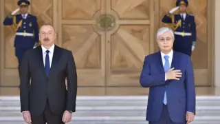 Тоқаев Әлиевті қақтығысты бейбіт жолмен реттеу туралы декларацияға қол қоюымен құттықтады