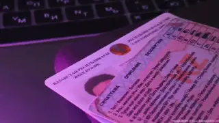 “Жүргізуші куәлігін алып беремін”: Астанада алаяқтық жасаған ер адам ұсталды