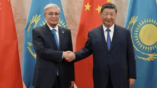 Тоқаев ҚХР төрағасы Си Цзиньпинмен келіссөз жүргізді