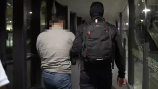 Заңсыз ойын бизнесі және өкілеттікті асыра пайдалану: қазақстандық Түркиядан экстрадицияланды