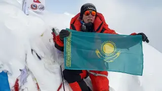 Қазақстандық қыз биіктігі бойынша Жер бетіндегі сегізінші шыңды бағындырды