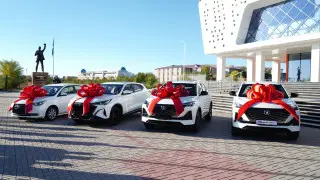 Түркістан облысында әлем чемпиондарына 4 автокөлік табысталды