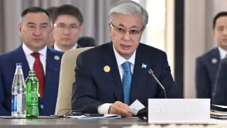 “Түркі елдері күш жұмылдыруға тиіс“. Тоқаев Түркі мемлекеттері ұйымының саммитінде сөз сөйледі