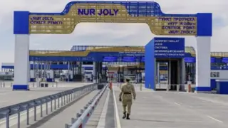 Қазақстан-Қытай шекарасындағы кептеліс: МКК себебін түсіндірді