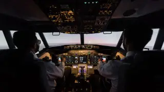 АҚШ-та ұшақ күтпеген жағдайда шұғыл қонуға мәжбүр болған