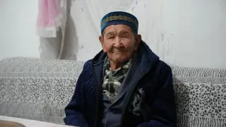 Мойынқұмда 30 жыл құжатсыз жүрген ақсақал жеке куәлік алды