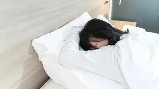 Тез ұйықтап кету үшін кешкі асқа қандай өнімдер қосу керек?