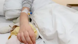 Пойызда 52 адам газдан уланып қалған: балалардың жағдайы туралы не белгілі?