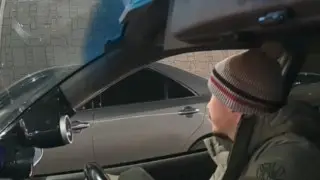 Алматыда жол үстінде шетелдікті балағаттаған жүргізуші жазаланды