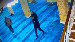 Алматыда ер адам мешіттерде ұрлық жасаған: видео