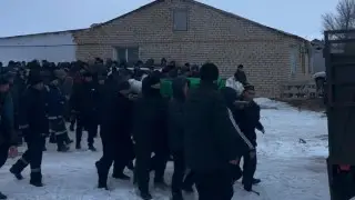 Атырау облысында жұмбақ жағдайда жоғалған отбасы: ерлі-зайыптының жерлеу рәсімі өтті